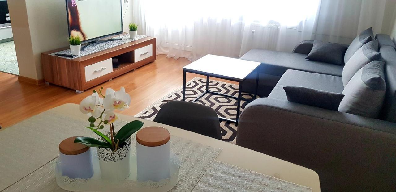 Taikos Apartment Клайпеда Экстерьер фото